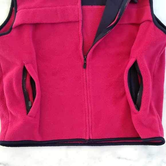 NWOT. Rose Red Hooded Thick Fleece Vest with Zip Front Pockets. - Picture 3 of 5